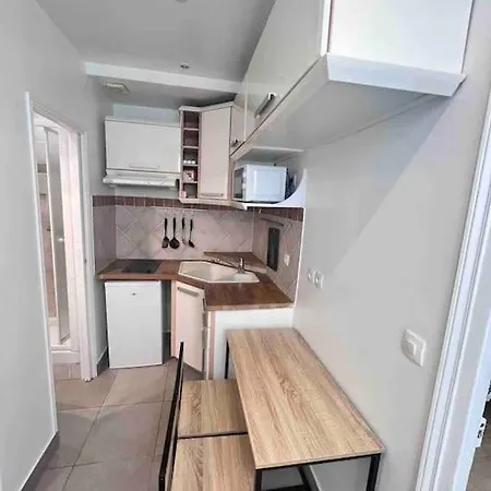 Super T2 Proche De Tour Eiffel Paris